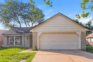 featured image of 19514 Glenway Falls Dr