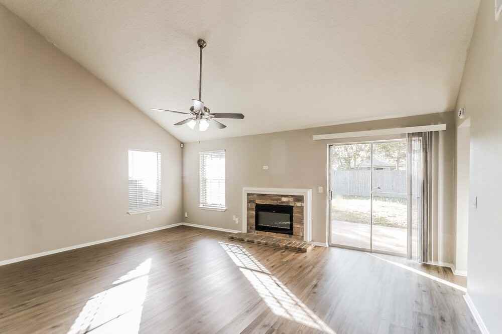 19514 Glenway Falls Dr - Photo 4 of 16