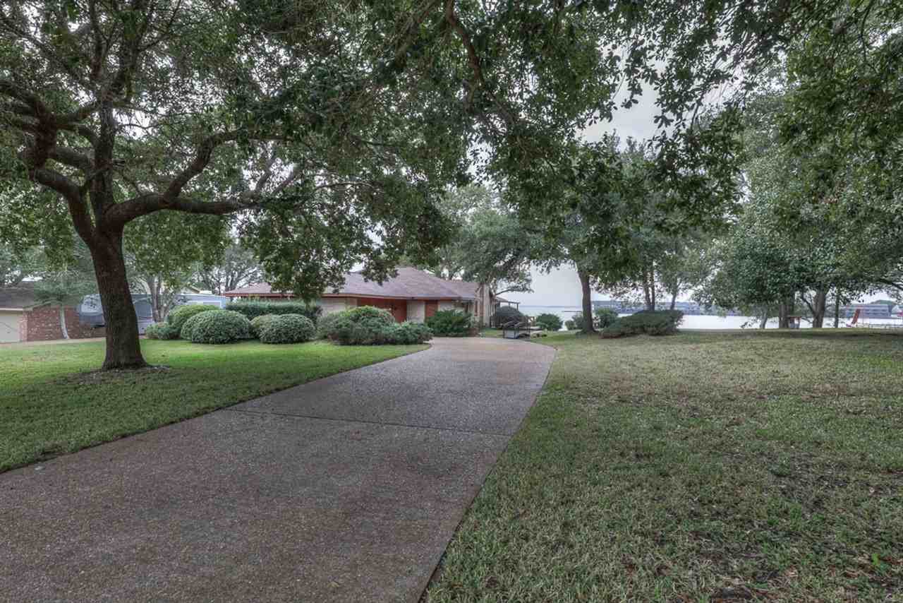 10725 Joann St - Photo 3 of 41