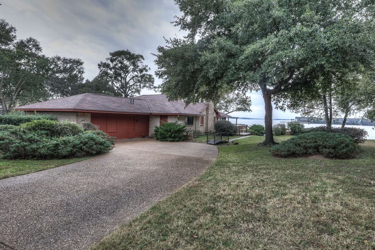 10725 Joann St - Photo 4 of 41