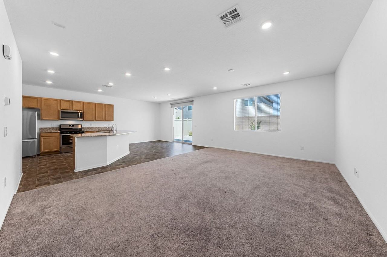 6922 Stone Cactus St - Photo 4 of 35