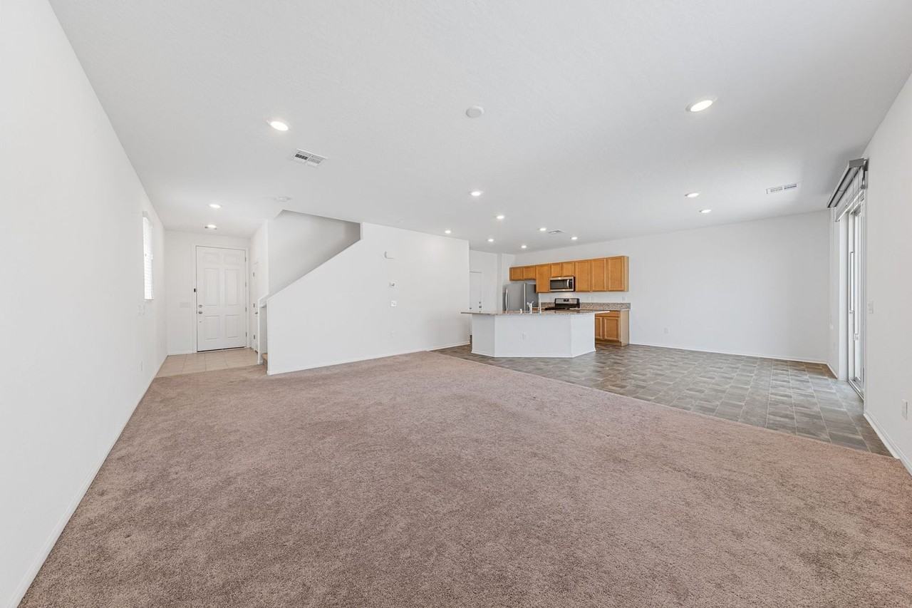 6922 Stone Cactus St - Photo 5 of 35