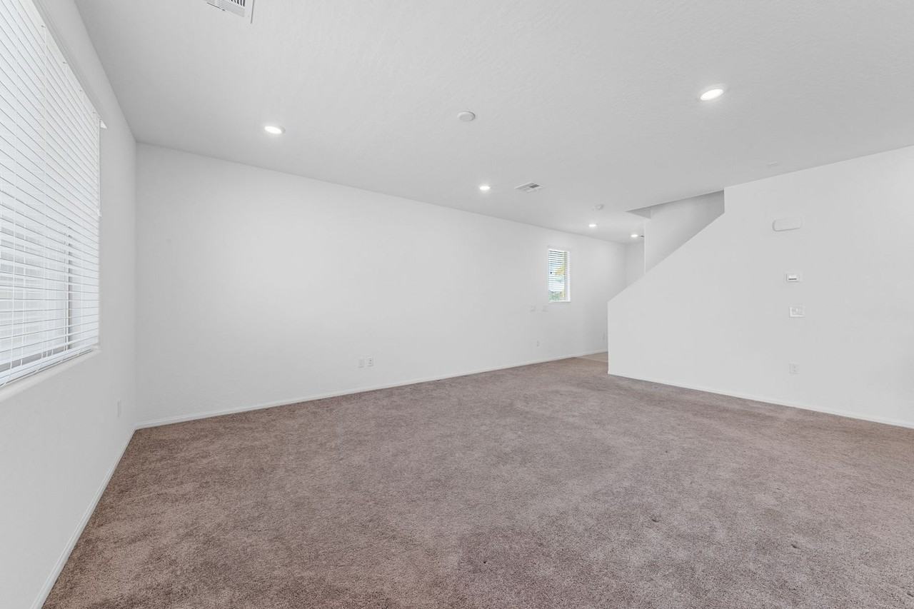 6922 Stone Cactus St - Photo 6 of 35