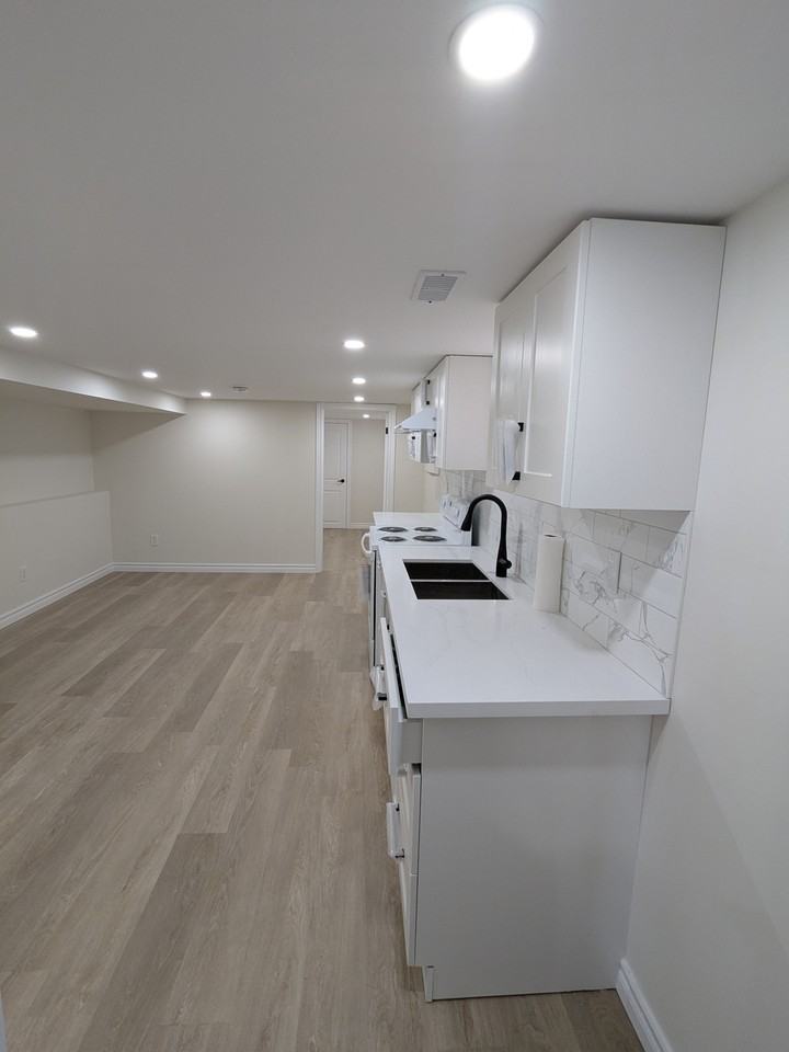 163 Glebemount Avenue - Photo 3 of 7