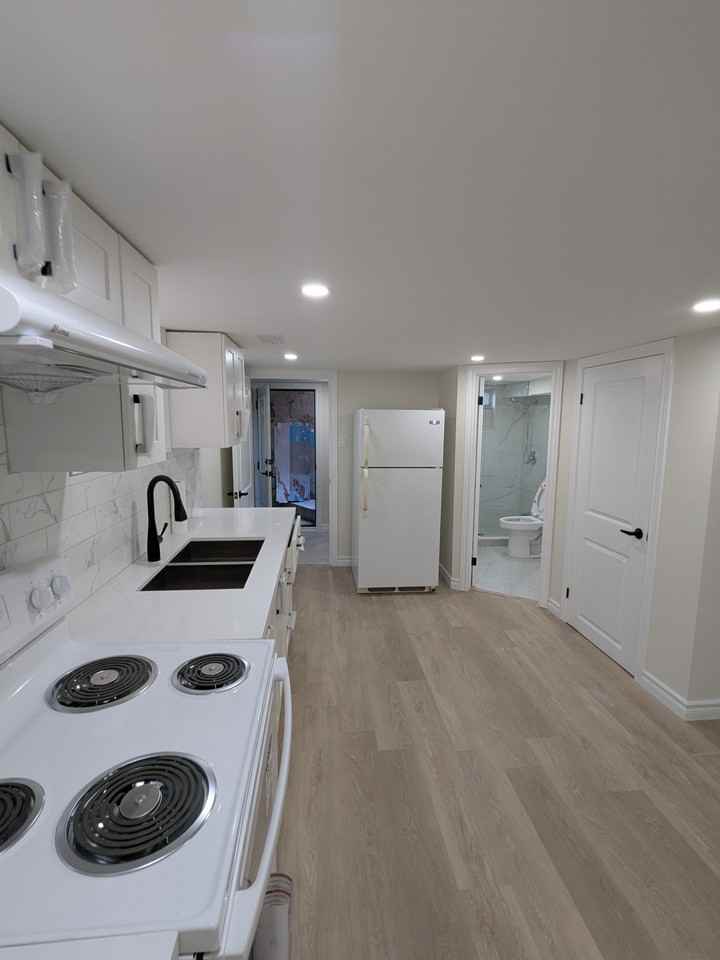 163 Glebemount Avenue - Photo 4 of 7