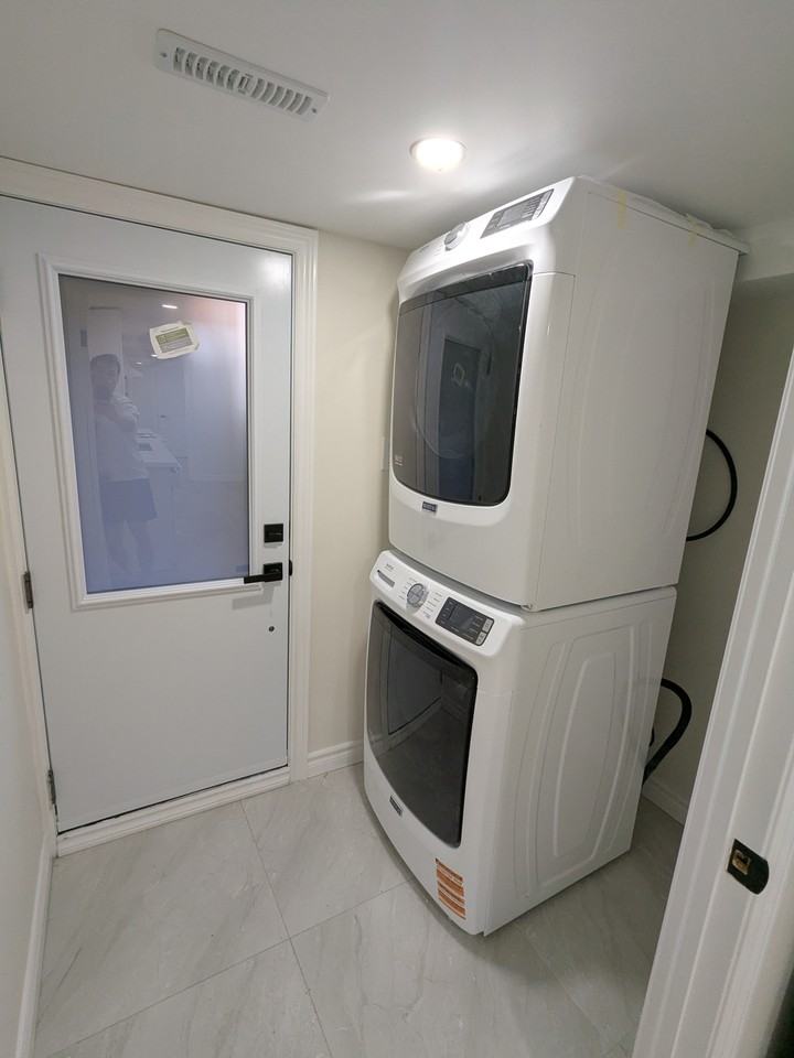 163 Glebemount Avenue - Photo 5 of 7