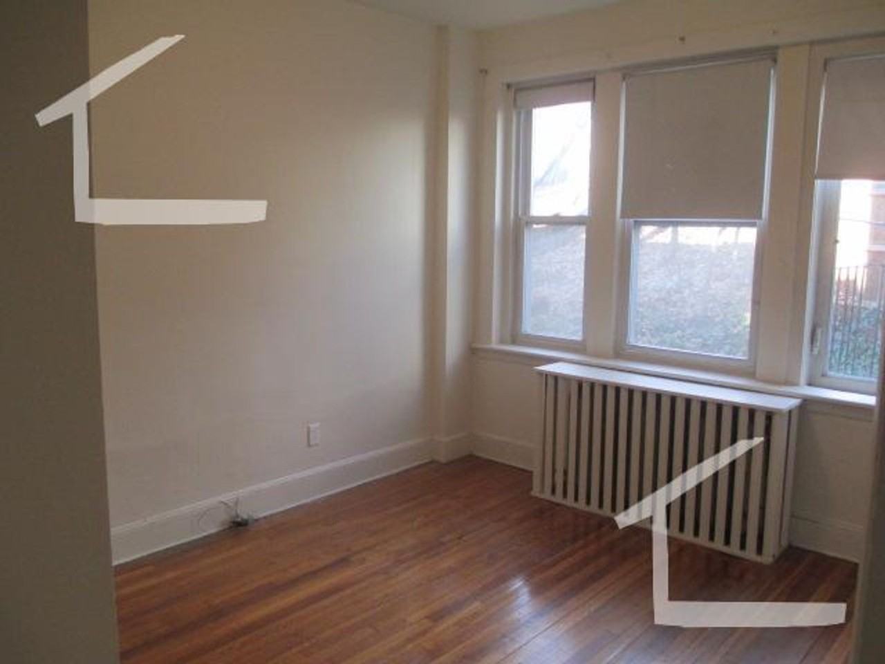 40 Lancaster Ter - Photo 3 of 31