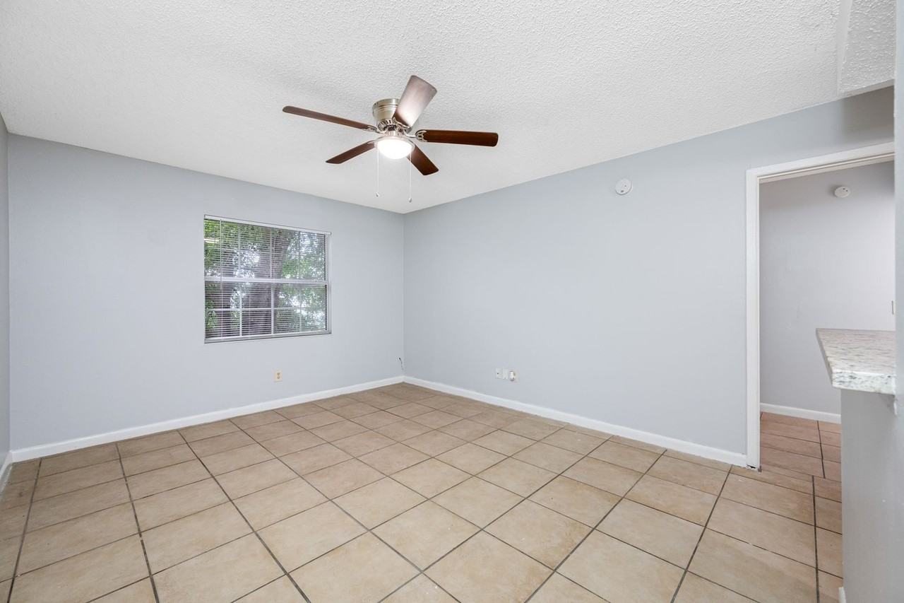 5113 N Nebraska Ave - Photo 4 of 50