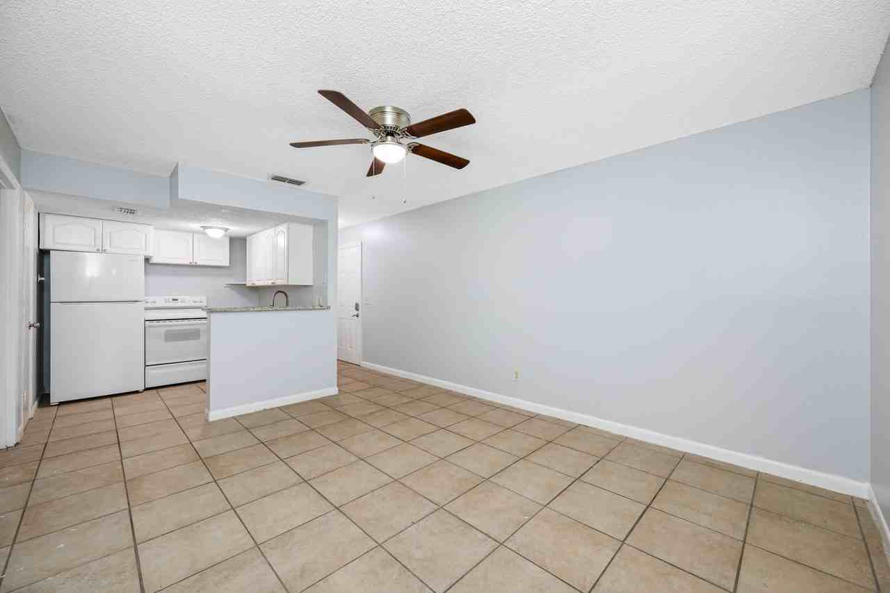 5113 N Nebraska Ave - Photo 6 of 50
