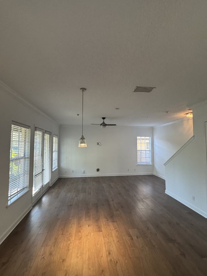 3210 W Horatio St - Photo 4 of 24
