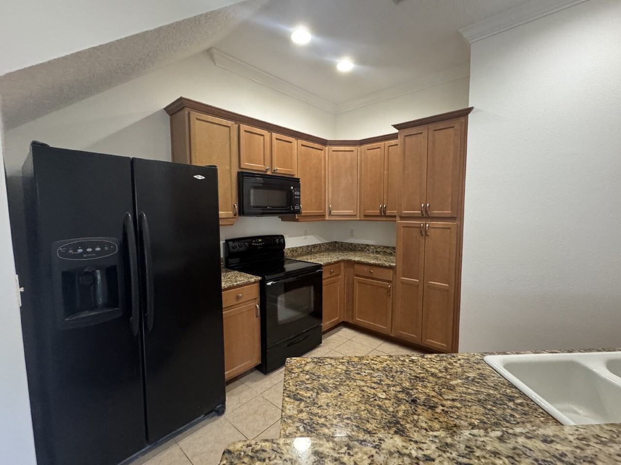 3210 W Horatio St - Photo 5 of 24