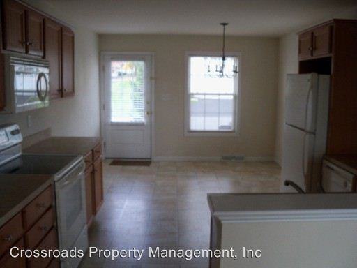 40 Bradford Dr - Photo 2 of 8