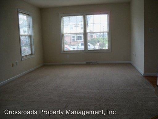 40 Bradford Dr - Photo 3 of 8