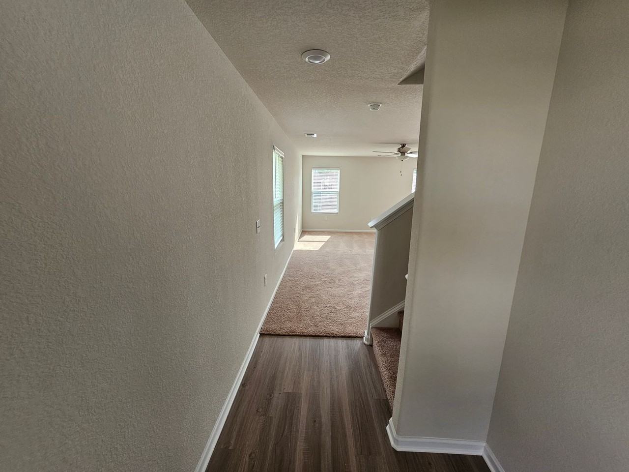 524 Hawley St - Photo 4 of 43