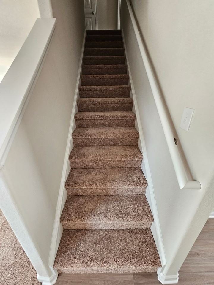 524 Hawley St - Photo 5 of 43