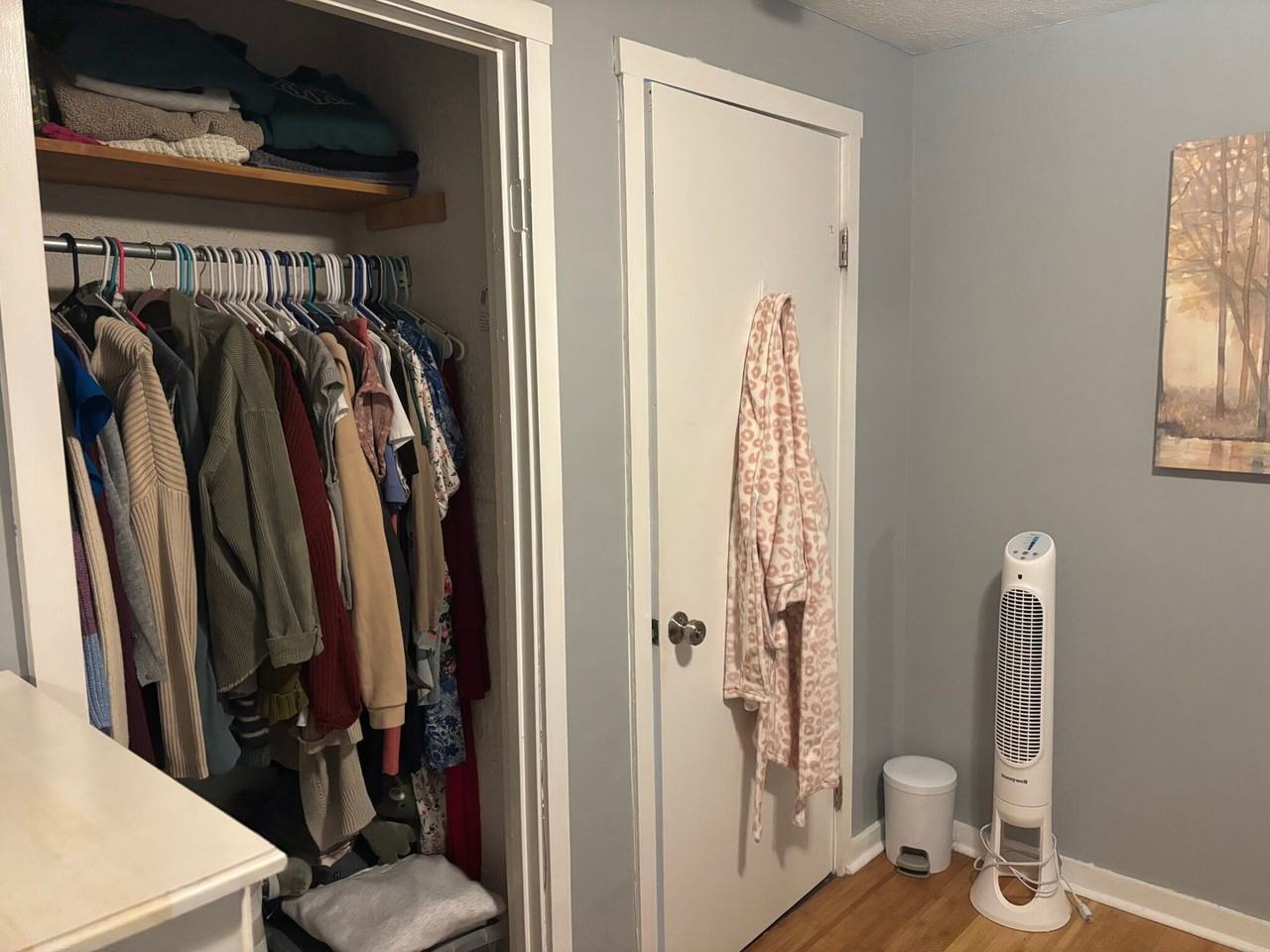 529 E 3rd St - Photo 3 of 14