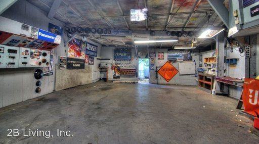 3178 Mission Street 1663 Valencia, 1665 Valencia, 3178 Mission, 3180 Mission, 3182 Mission, Billboard - Photo 2 of 9