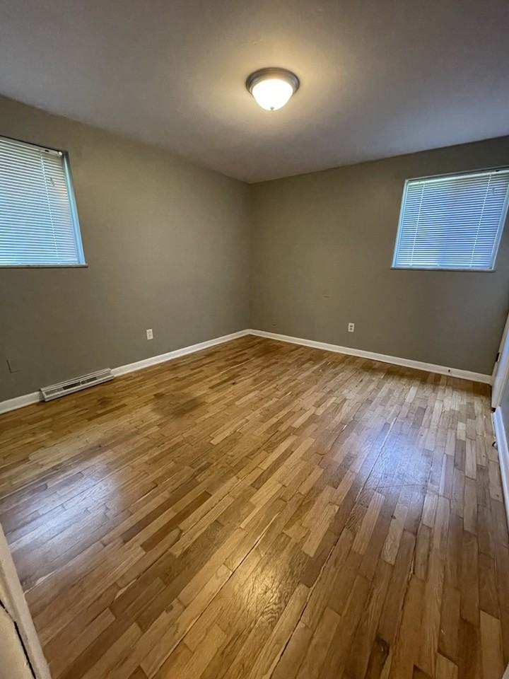 523 W Kanawha Ave #NA - Photo 2 of 18