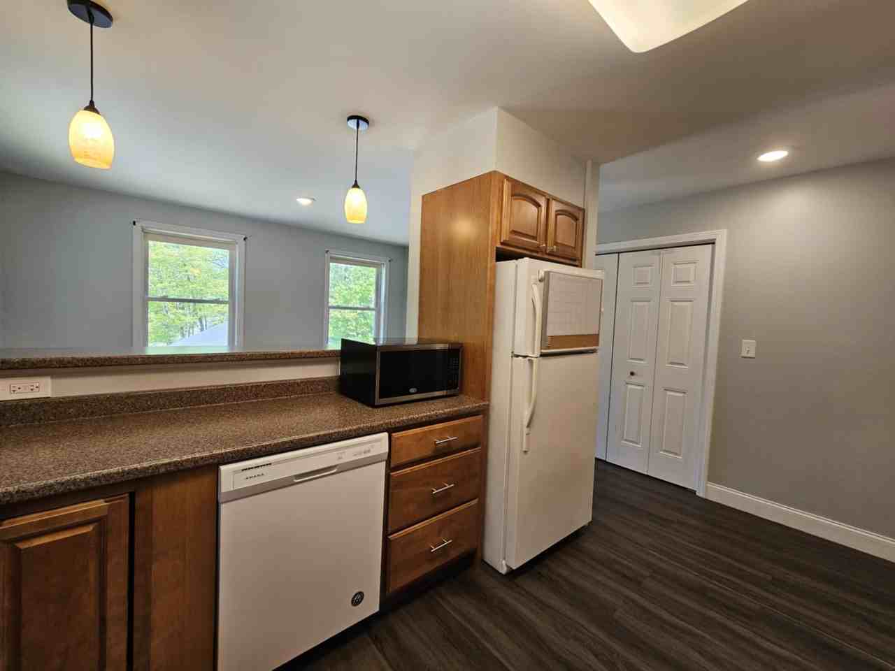 123 N Village Rd #A - Photo 3 of 22