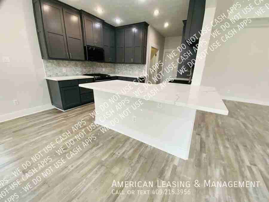 8315 Lake Placid Dr - Photo 3 of 13