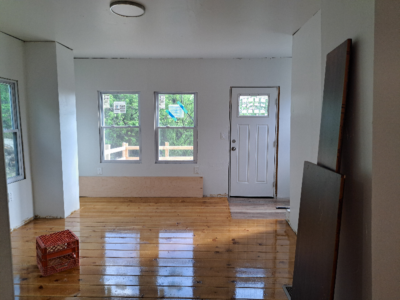2335 Milligan Ave - Photo 3 of 12