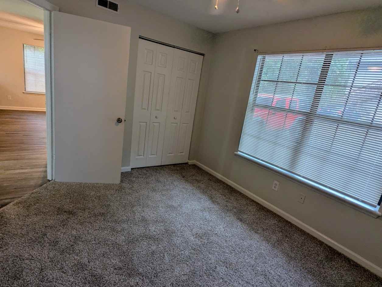 2350 Horne Avenue - Photo 7 of 8