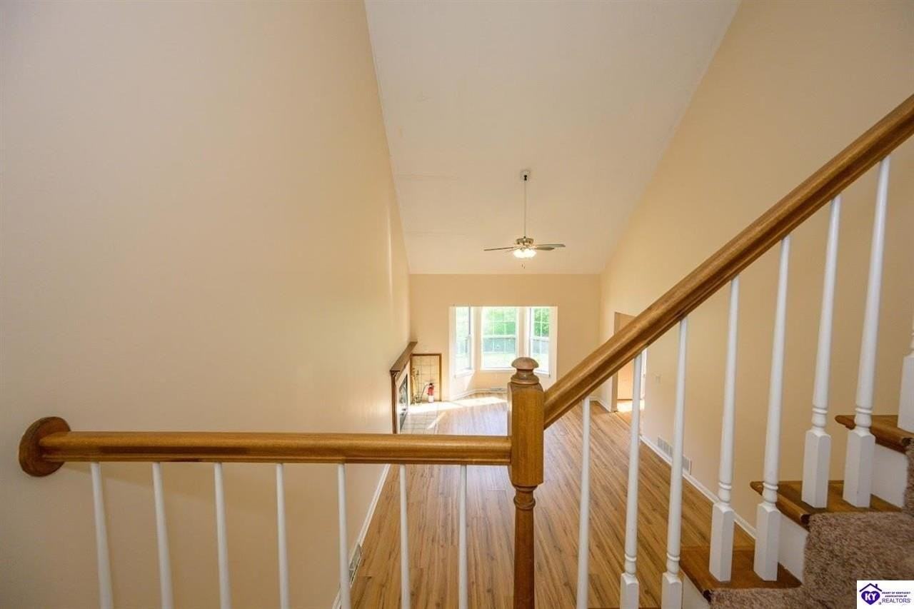 806 Edgebrook Dr - Photo 5 of 13