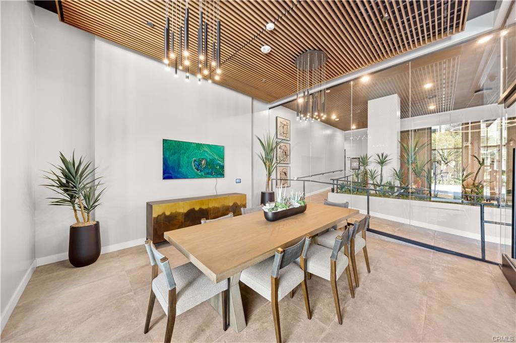 1301 Rivington - Photo 2 of 8