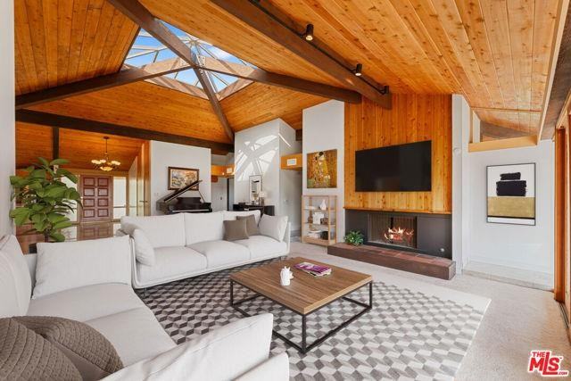 24602 Vantage Point Ter - Photo 3 of 8