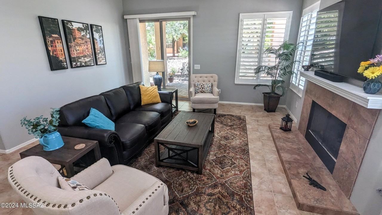 39061 South Casual Drive - Photo 4 of 30