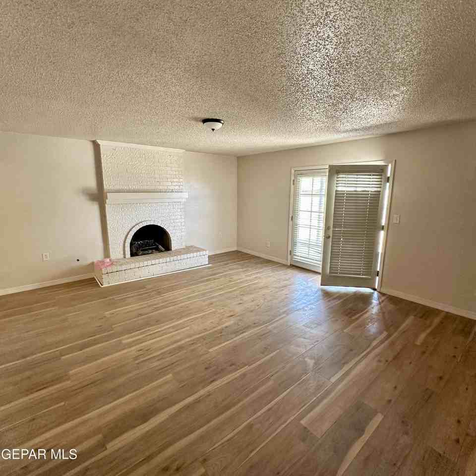 10457 Mccormick Ln - Photo 2 of 6