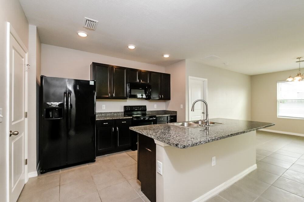 5015 Willow Preserve Way - Photo 7 of 16