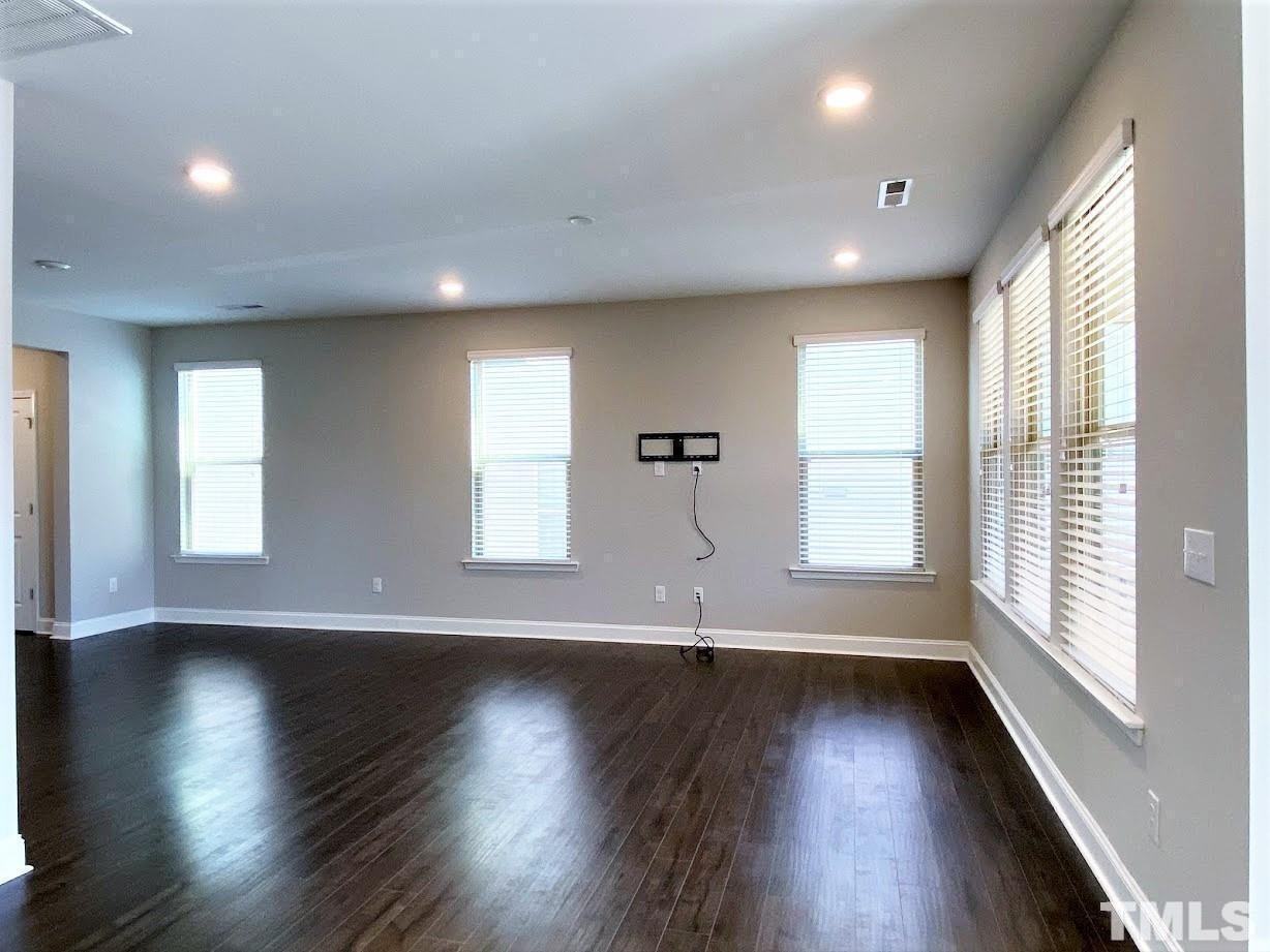 4046 Reunion Creek Parkway - Photo 5 of 16