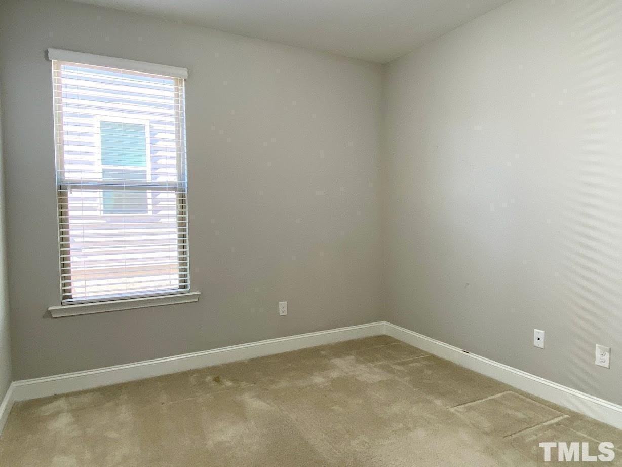 4046 Reunion Creek Parkway - Photo 7 of 16