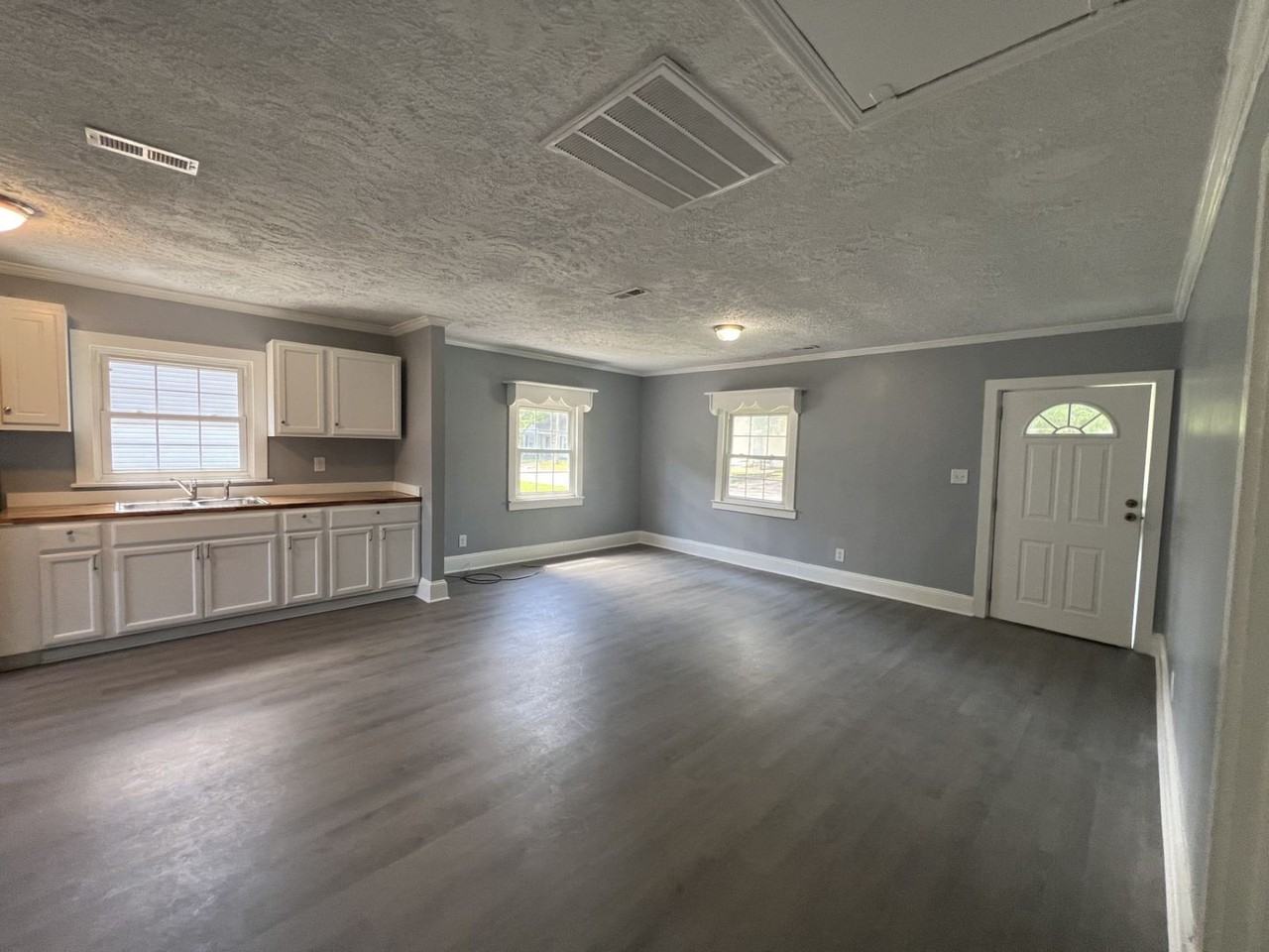 309 Georgia Ave - Photo 3 of 10