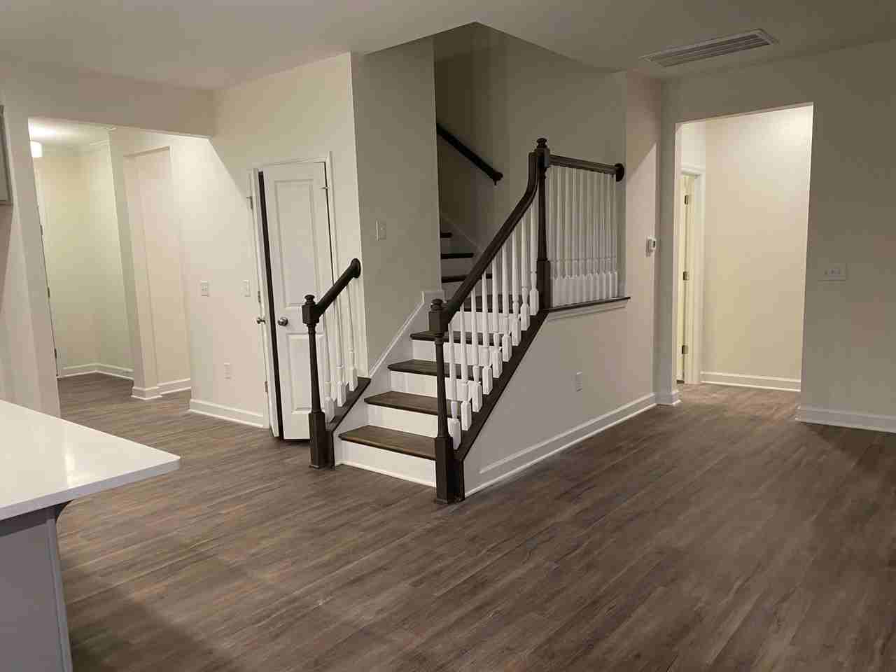 41 Cascade Pl - Photo 2 of 11