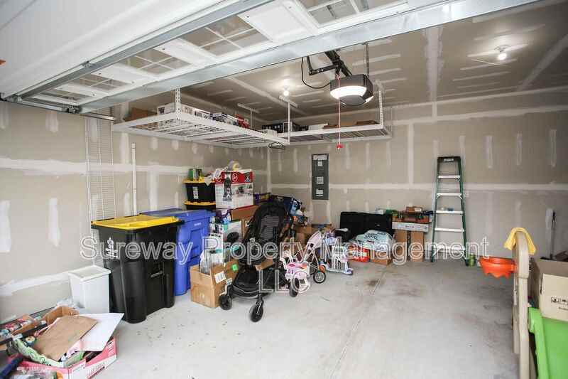 32 Roberta Way - Photo 2 of 43
