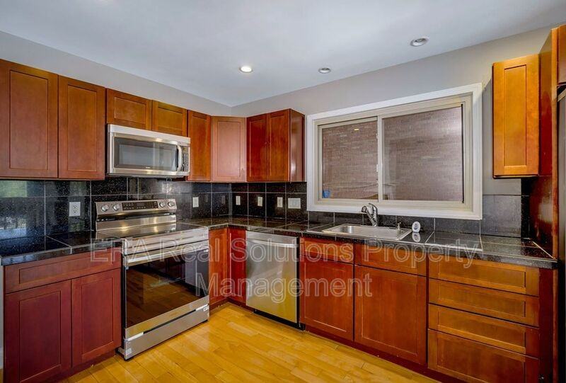 2132 Gilbert Ave #A - Photo 3 of 31