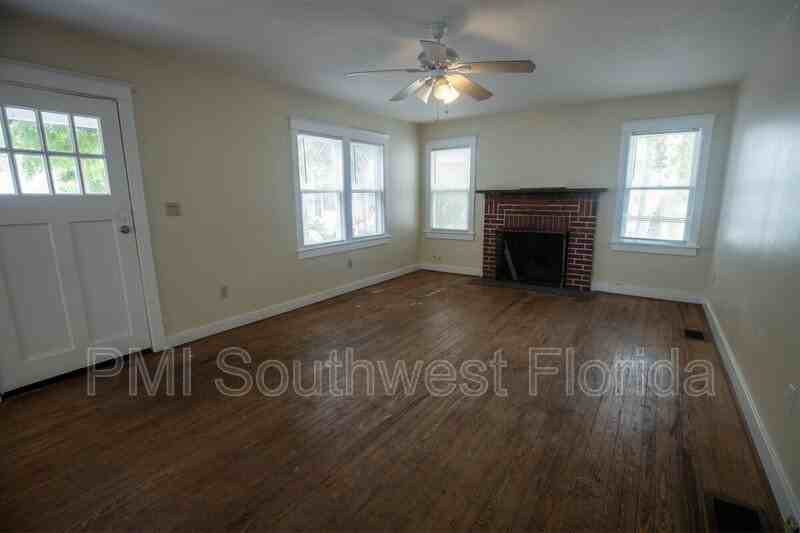 303 Ohio Pl - Photo 3 of 13