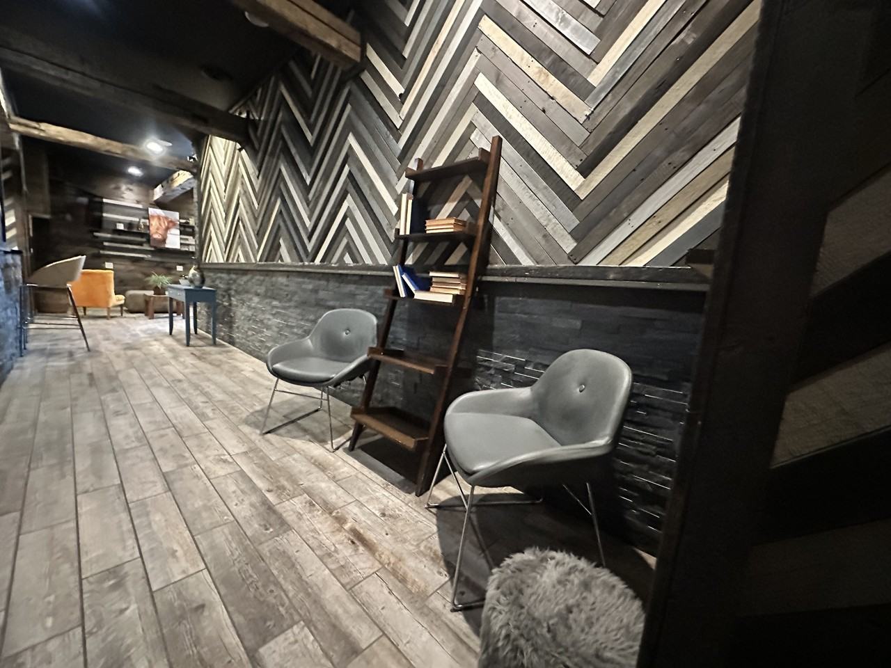 6450 Main St #3 - Photo 4 of 14