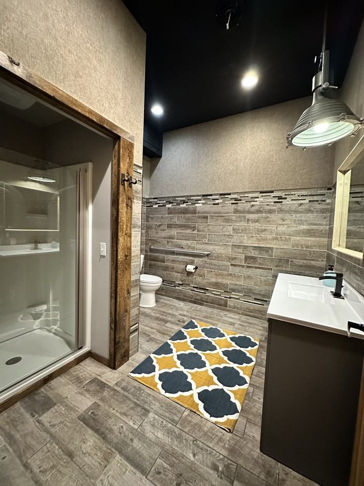 6450 Main St #3 - Photo 6 of 14