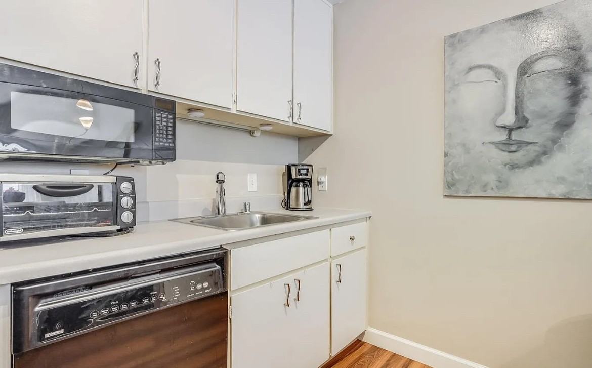 5 Embarcadero W - Photo 2 of 11