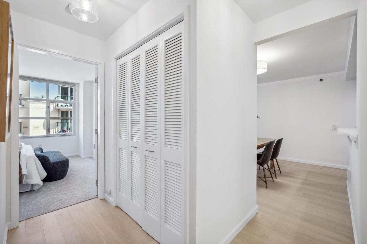 1800 Washington St - Photo 2 of 12