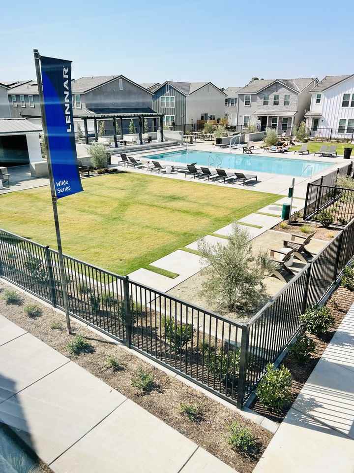 2821 E Tamarind Dr #NA - Photo 3 of 20