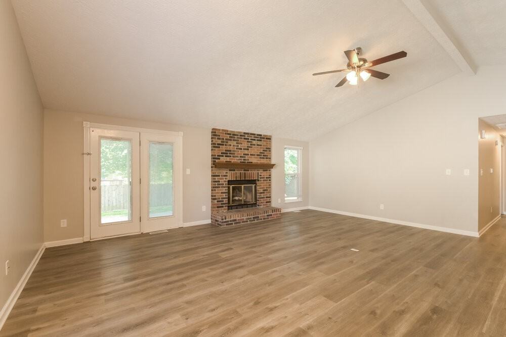 4419 Deerview Ct - Photo 6 of 16