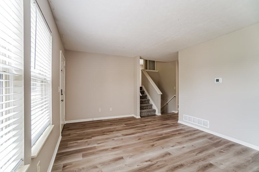 2524 Bridlewood Ct - Photo 6 of 18