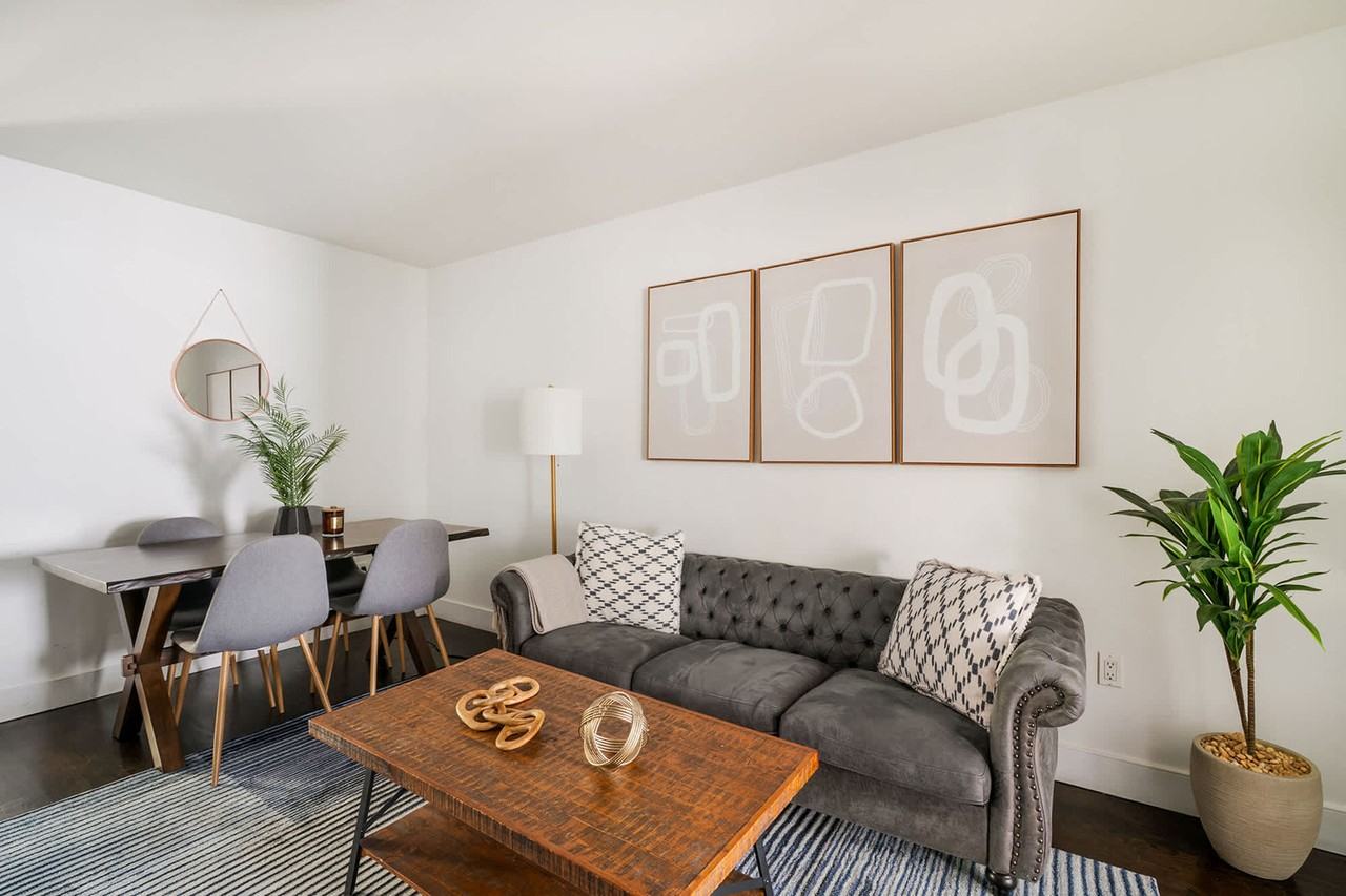 359 West 39th Street #1021984P - Photo 2 of 25