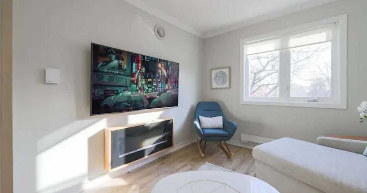 1170 Queen St E #1227127P - Photo 2 of 16