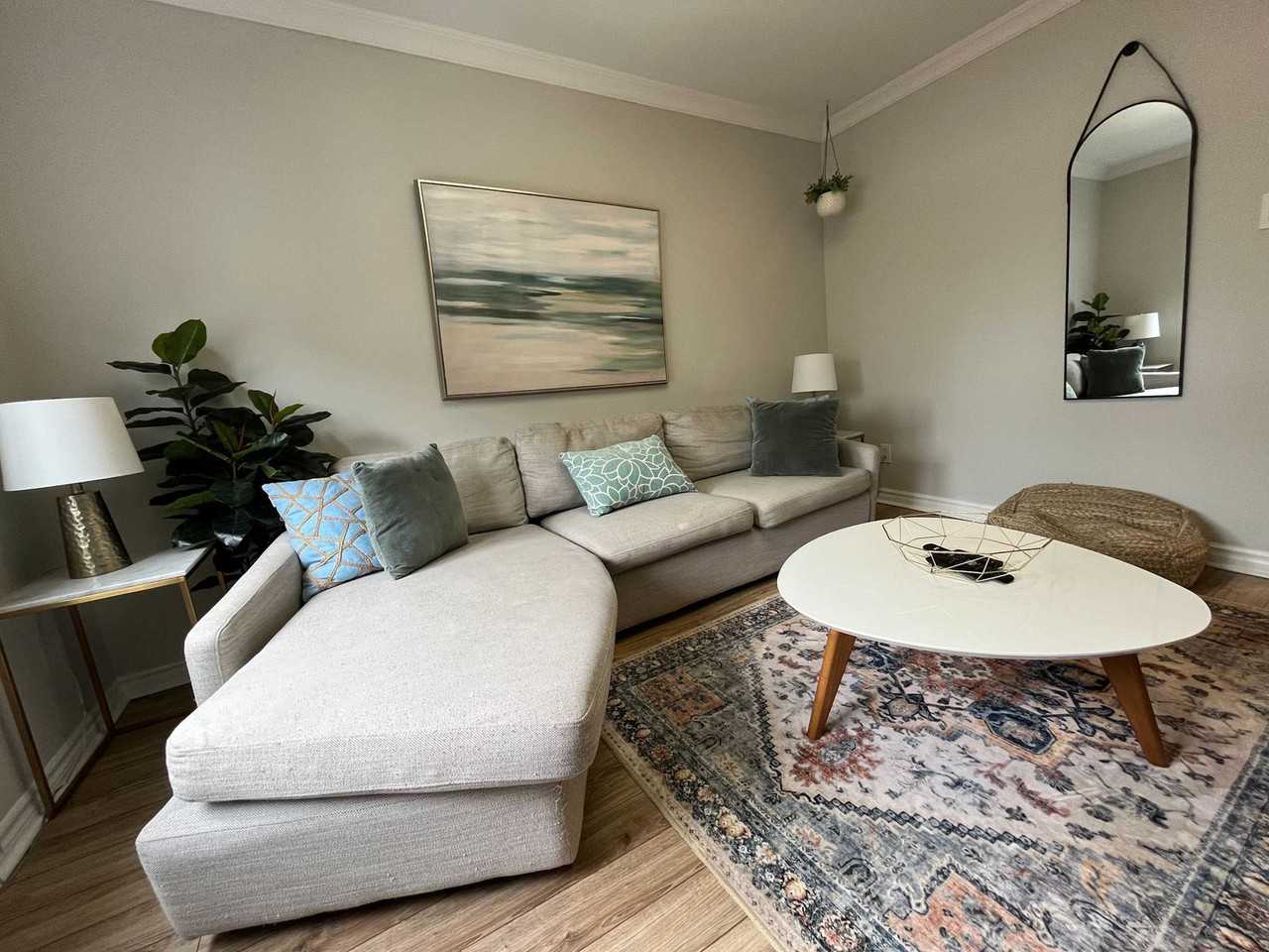 1170 Queen St E #1227127P - Photo 3 of 16