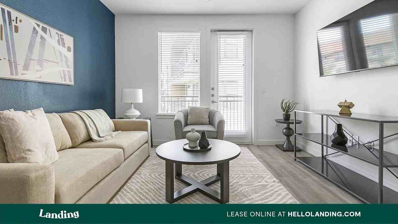 7106 Culebra Commons - Photo 3 of 50